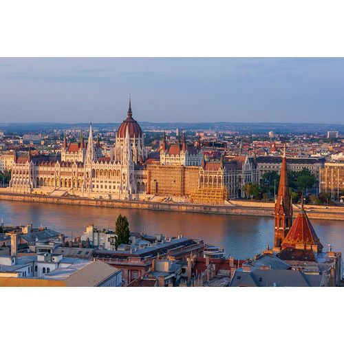 Haseltine, Tom 아티스트의 Hungary-Budapest-View of Hungarys Parliament-built between 1884-1902 is the countrys largest buildi작품입니다.